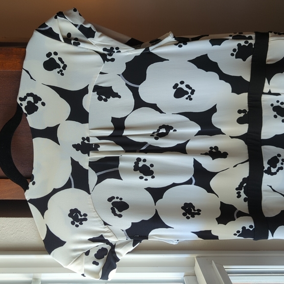 New York and company stretch size large faux wrap dress. - Picture 4 of 12